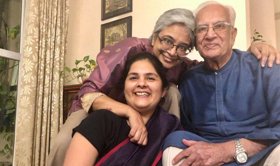 Ankita Khanna and Dr Kavita Arora with the latter's father