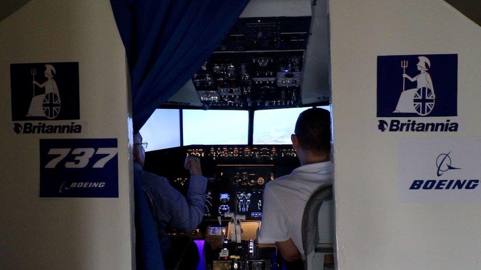 Boeing 737 simulator