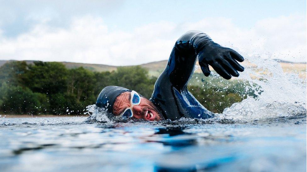 Ross Edgley swimming front crawl in Loch Ness