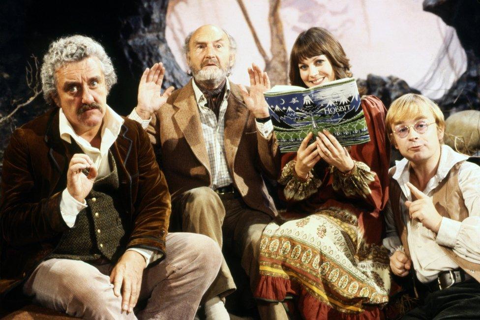 Cribbins, Maurice Denham, Jan Francis and David Wood