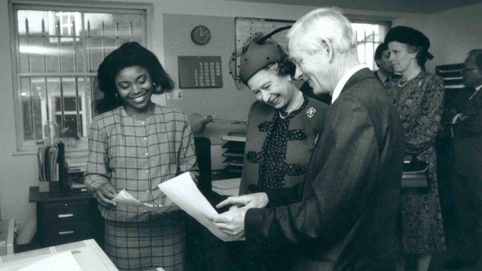 Queen Elizabeth at British Red Cross headquarters