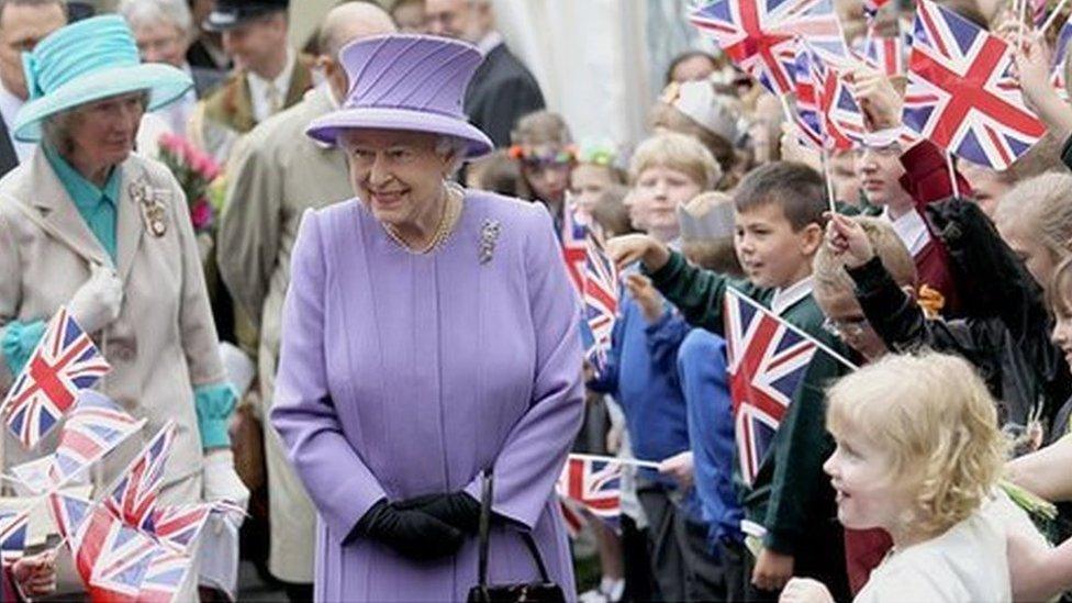 Queen in Yeovil, Nine Springs Country Park