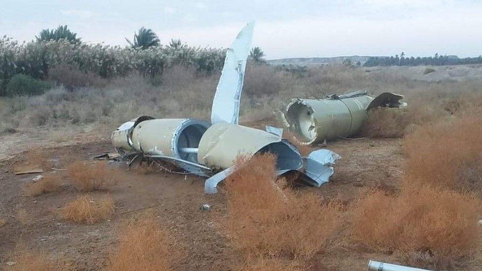 Pieces of Iranian missile near town of al-Baghdadi - 8 January