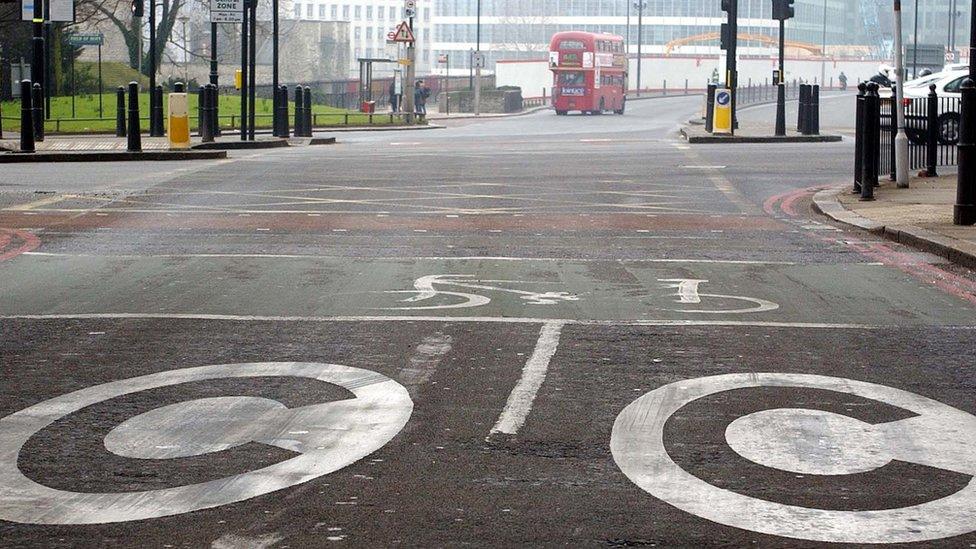 Congestion charge boundary at Tower Hill