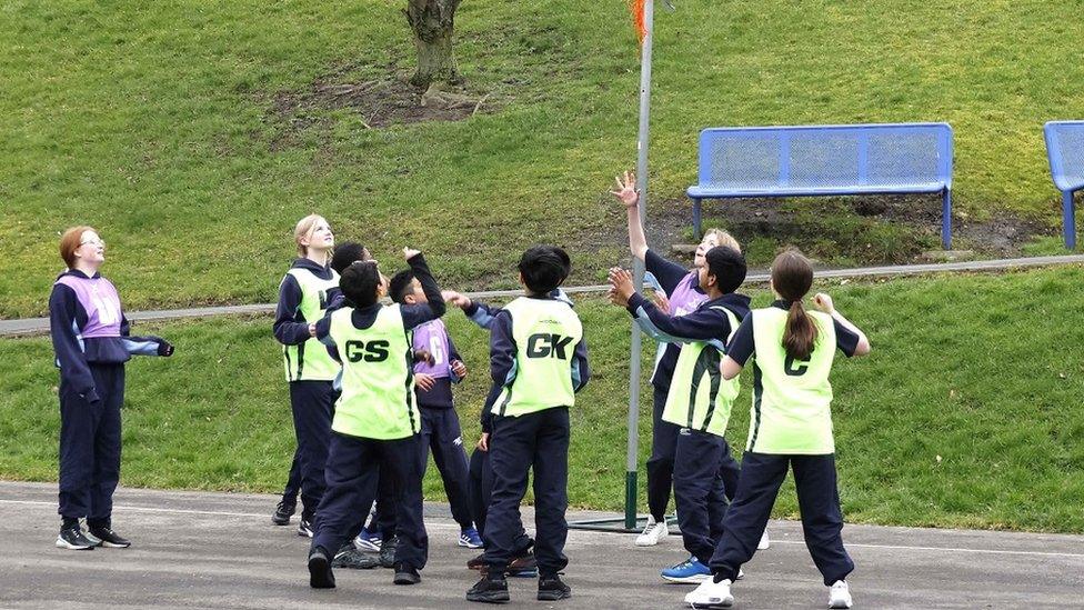 children-playing-netball.