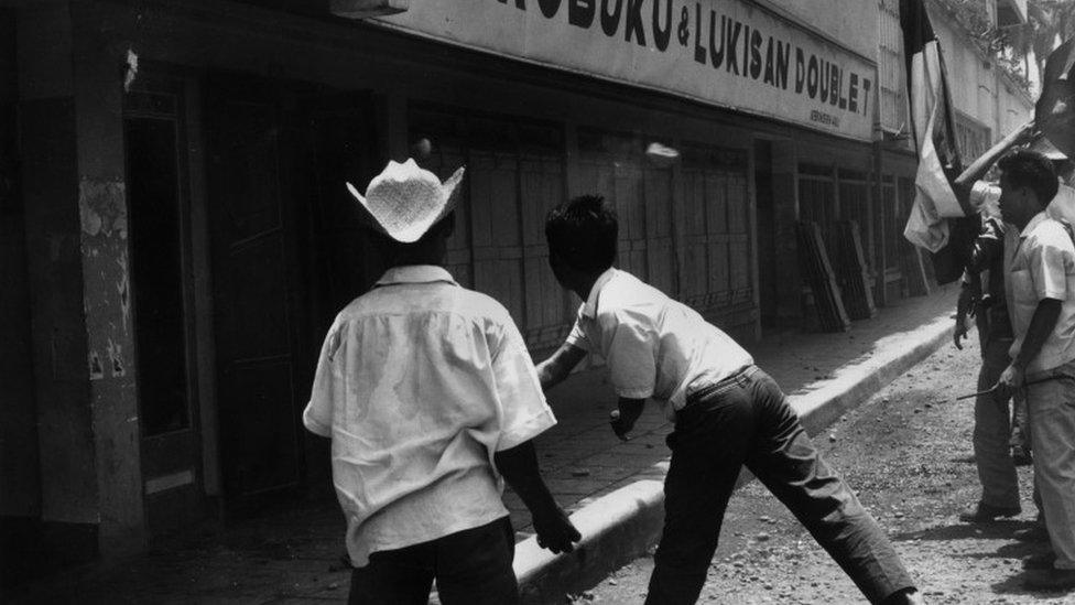 Bookshop in Jakarta being attacked