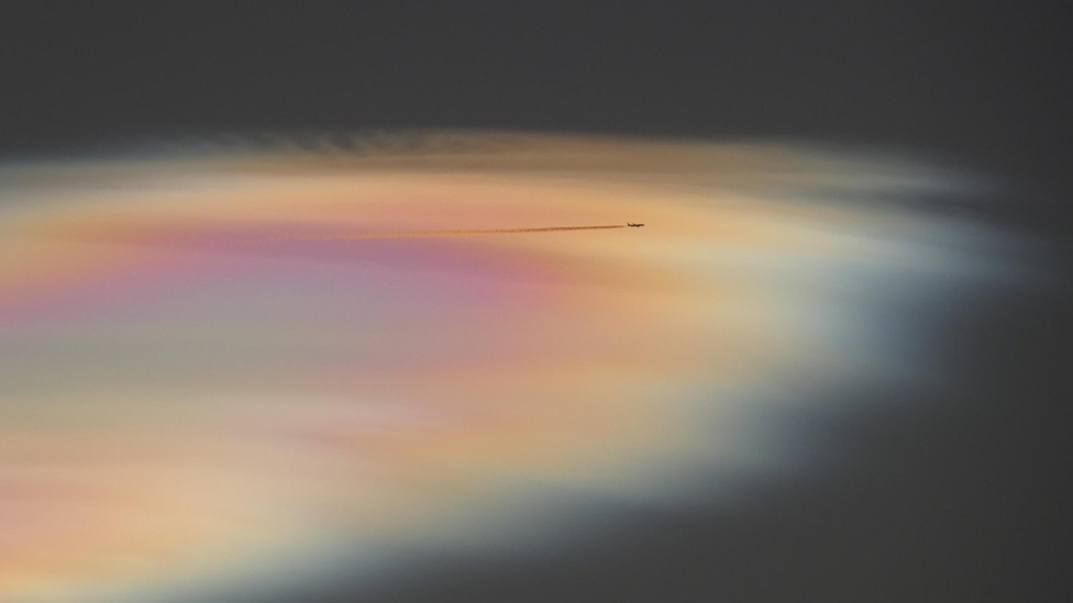 Iridescent colours in cloud