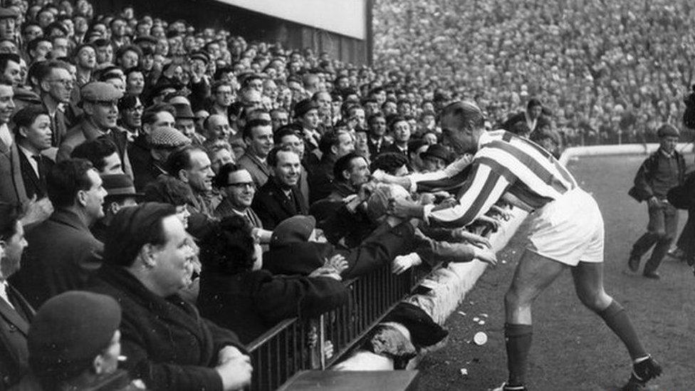 Sir Stanley Matthews in farewell match in 1965