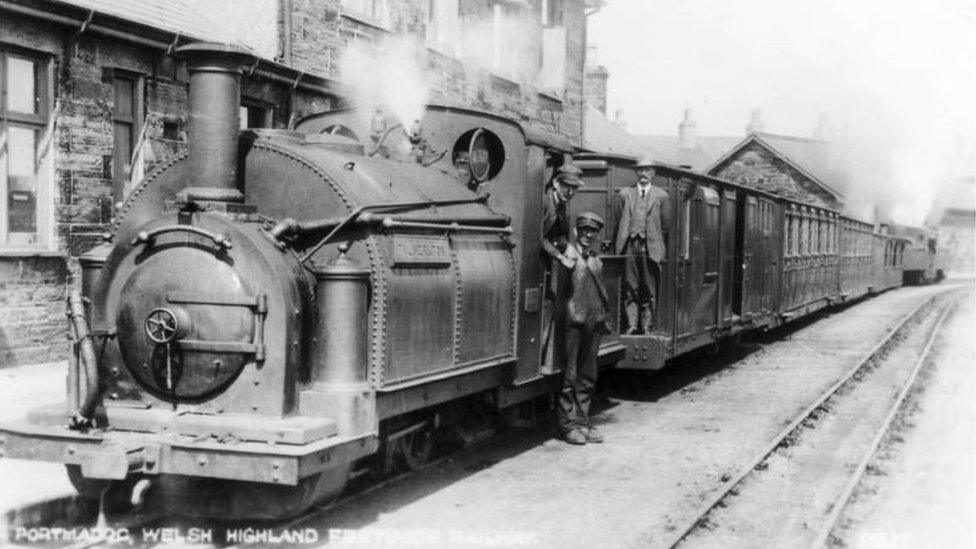 Palmerston at Harbour Station in 1924