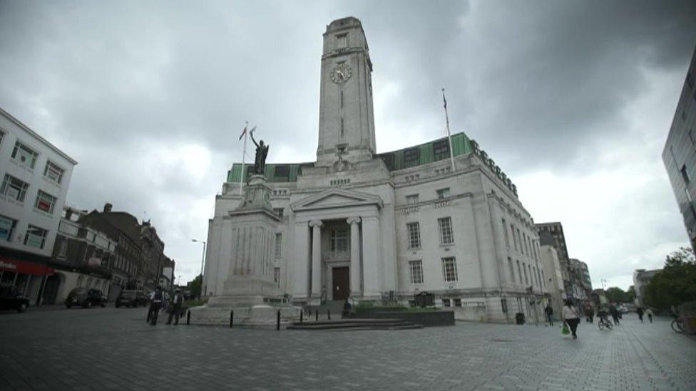 Luton town hall