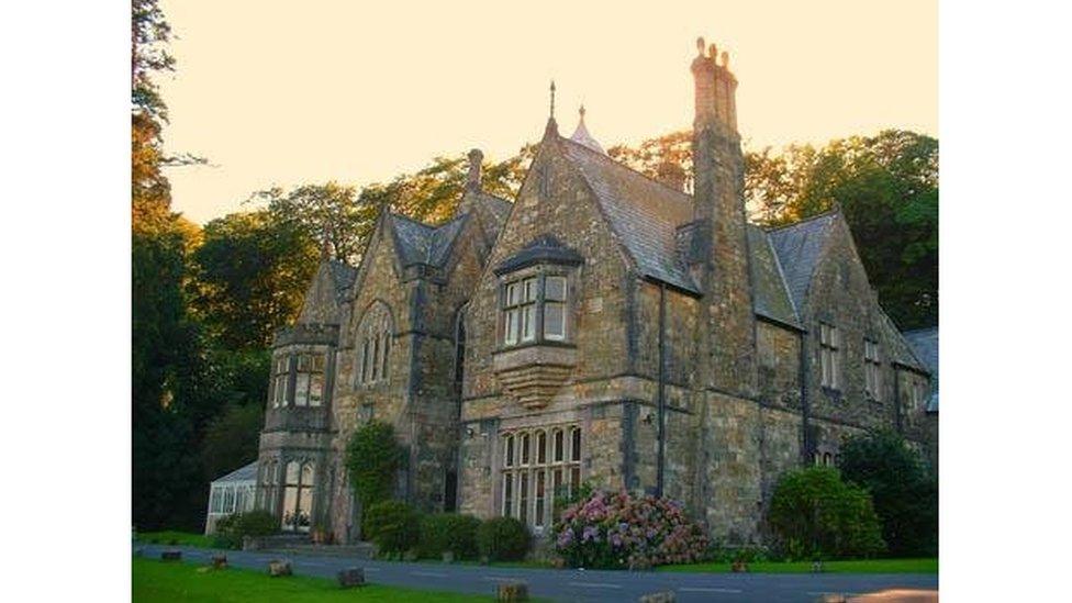 Plas Glyn y Weddw
