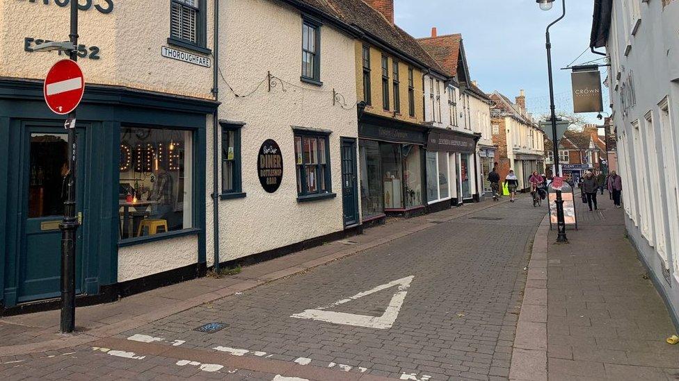 Thoroughfare, Woodbridge