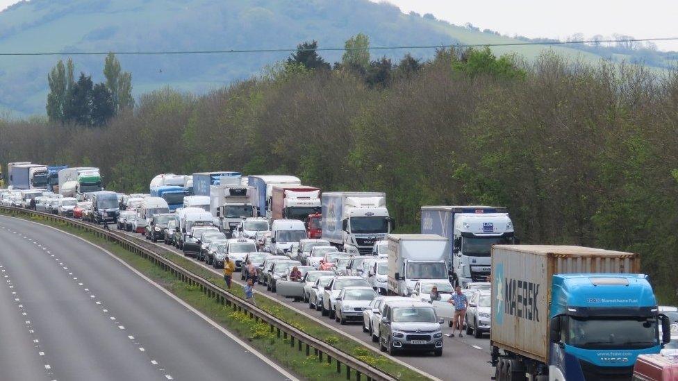 Traffic on the M5