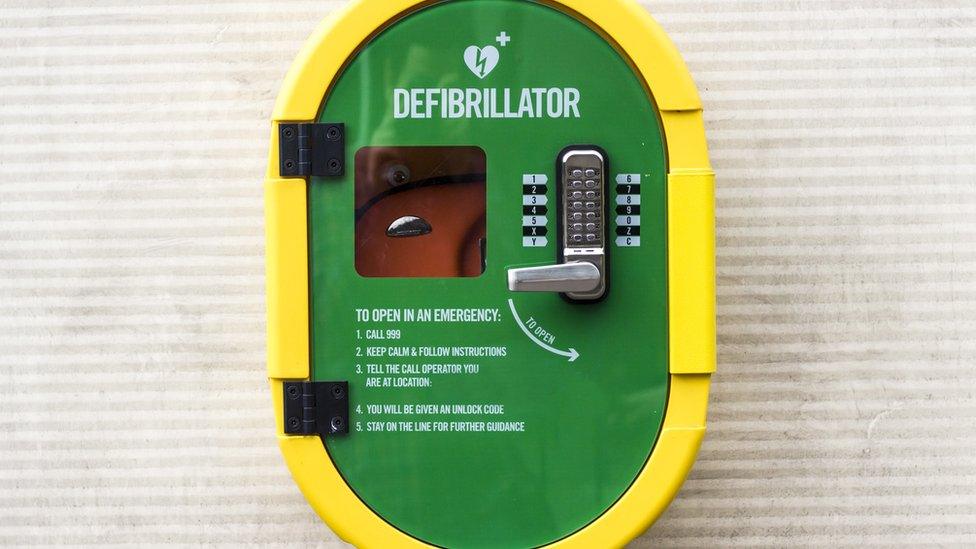 Defibrillator