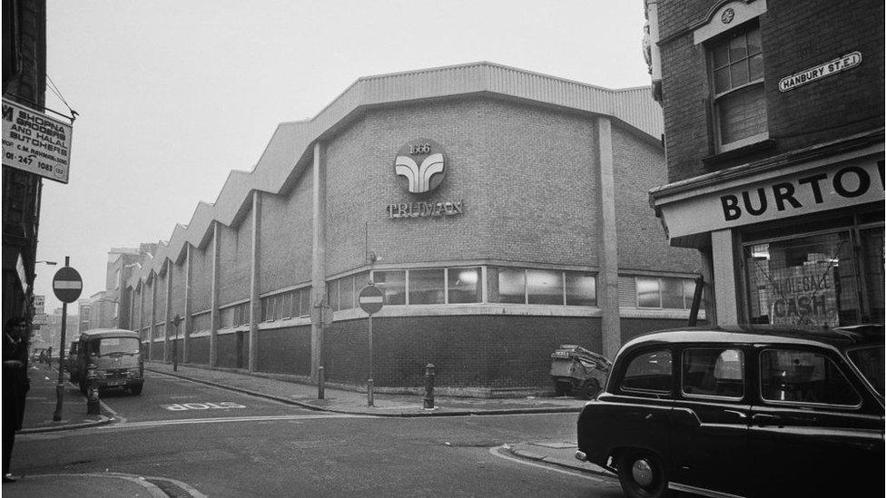 The junction of Hanbury Street and Brick Lane, in 1977