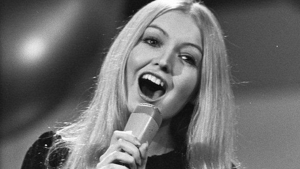 Mary Hopkin yn perfformio yn 1970