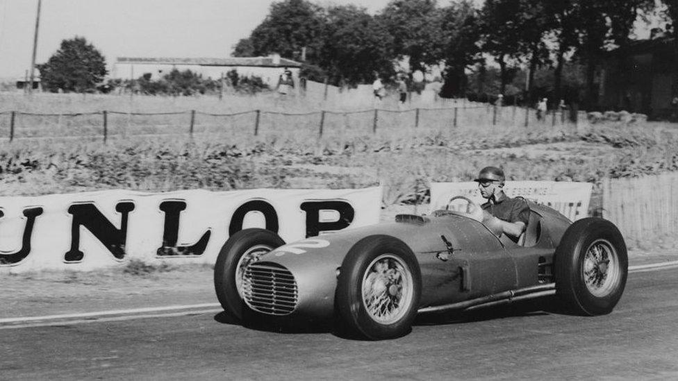 Fangio racing the V16 in 1952