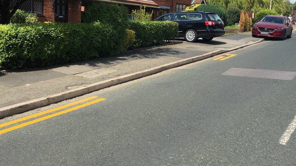 Gaps left in double yellow lines