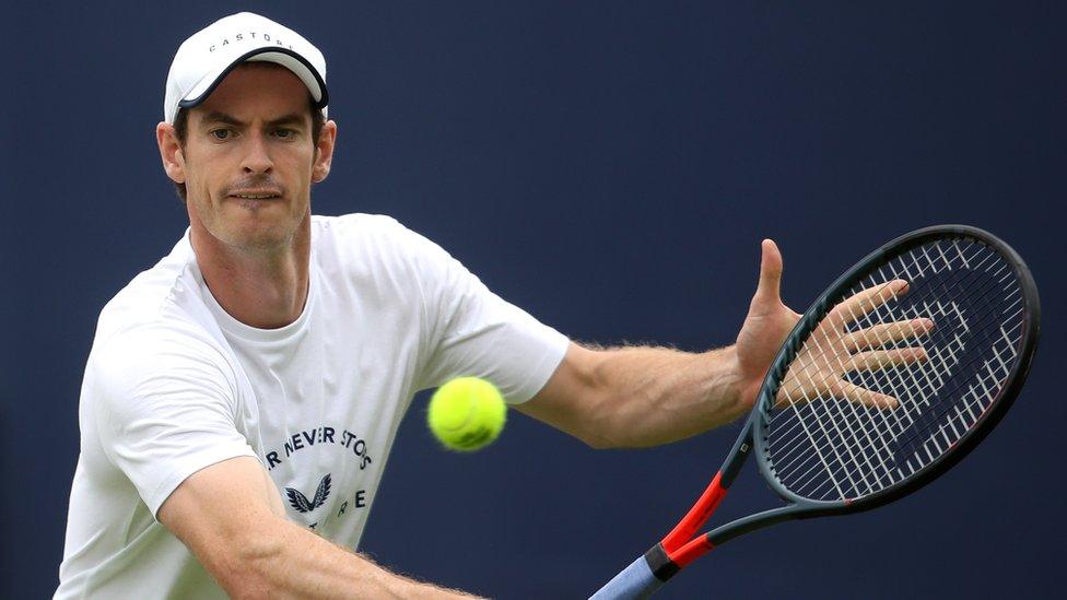 andy-murray-practices-ahead-of-championships-at-queens