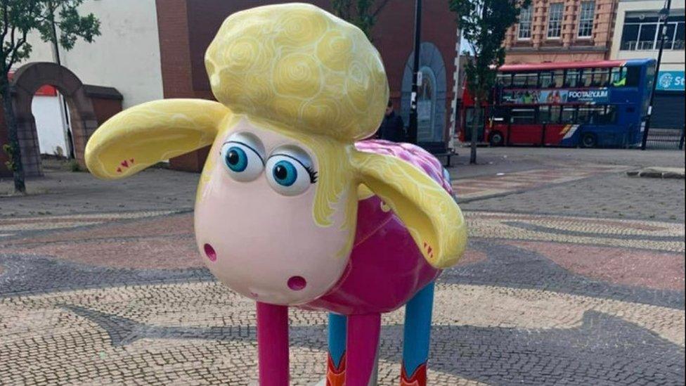 Dolly Baa-ton