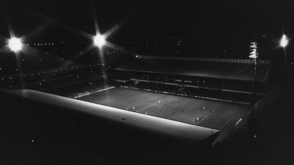 Upton Park under floodlights in October 1980