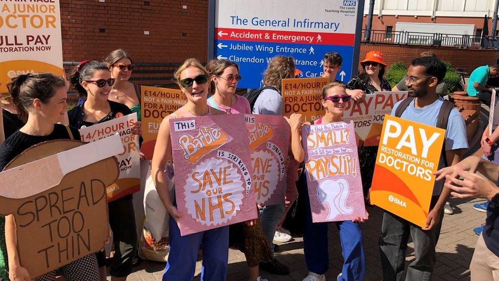 Junior doctors with signs on picket line