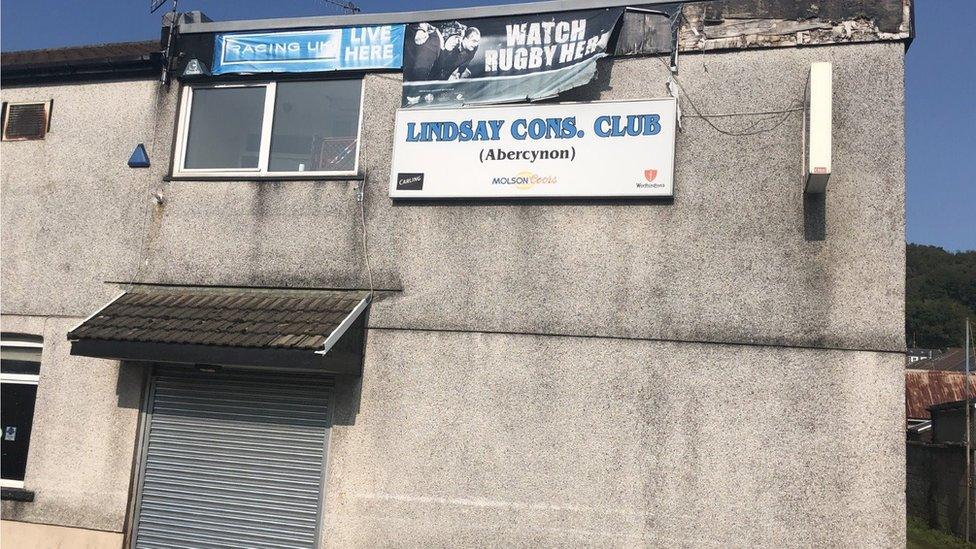 Lindsay Cons Club