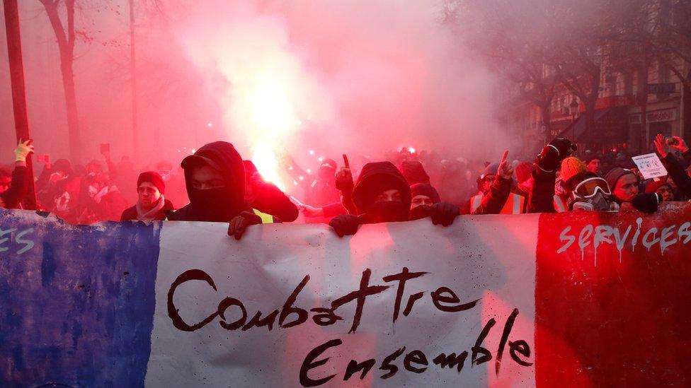 protesters in Paris