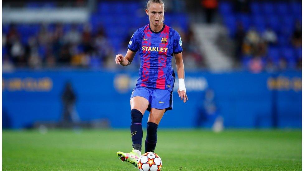 Caroline Graham Hansen playing for Barcelona