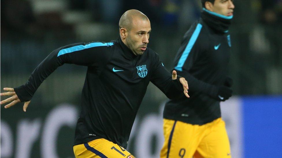 Barcelona's defender Javier Mascherano warms up prior to a match at the Borisov Arena stadium outside Minsk (20 October 2015)