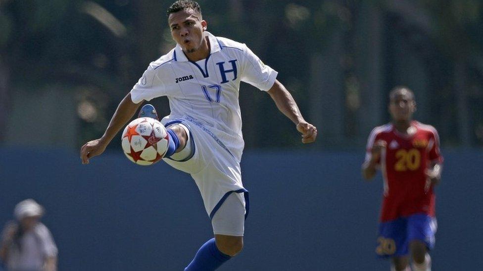 Arnold Peralta (2012 picture)