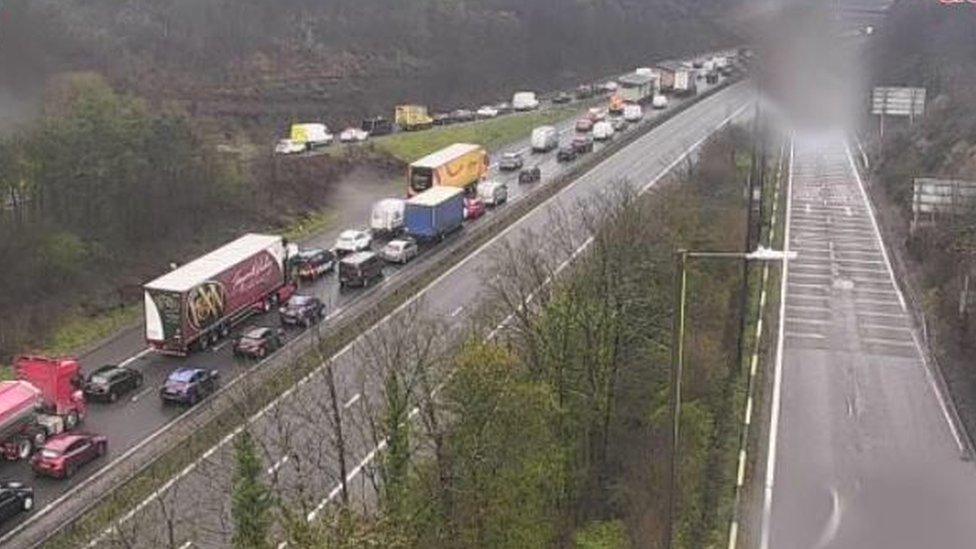 queues on the westbound carriageway at J47