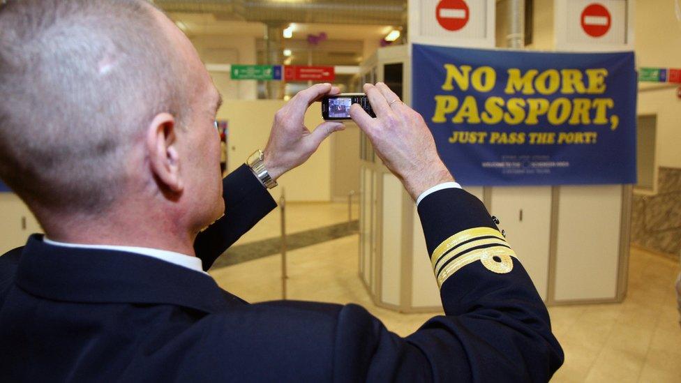 Photo being taken to mark Estonia entering the Schengen borderless zone.