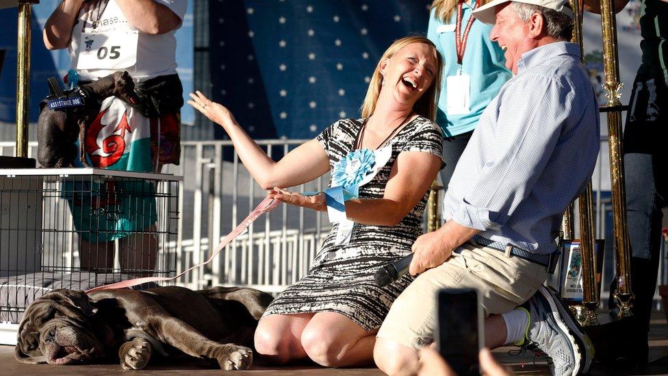 Martha letting her droopy jaws flop across the stage