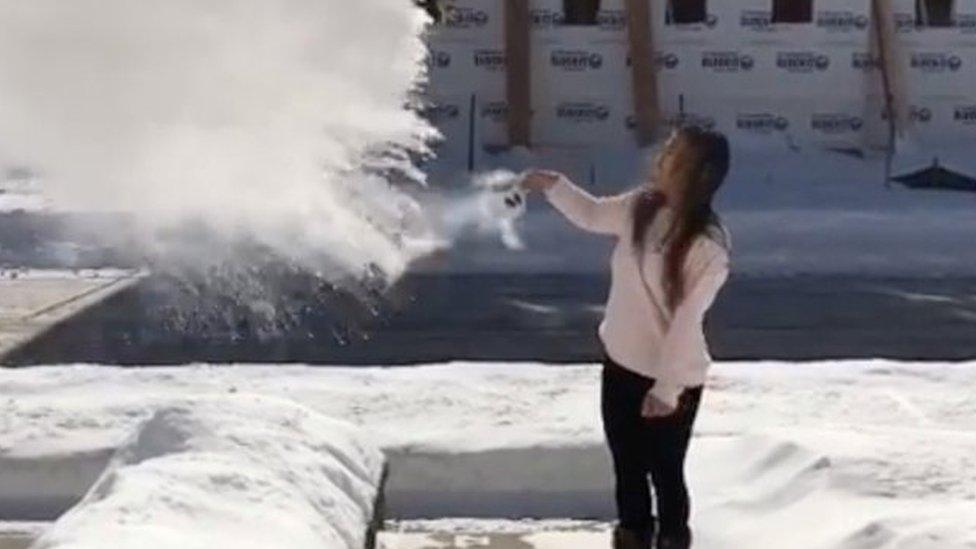 boiling water freezes as it is thrown in Chicago