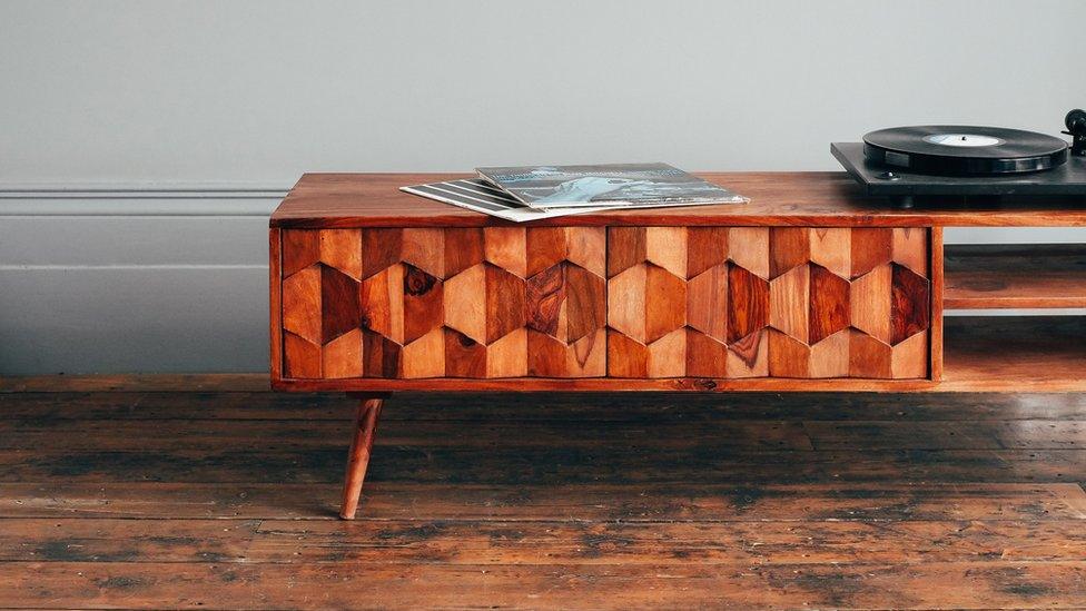 Swoon sideboard