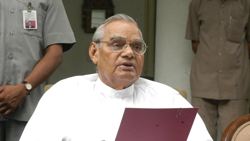 Atal Bihari Vajpayee addressing the media in Delhi, 2007