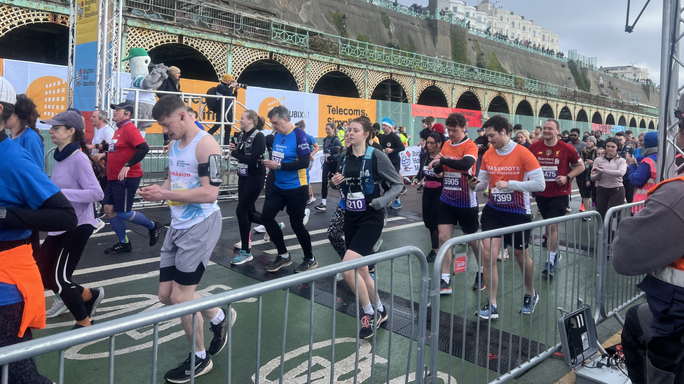 Runners on Marine Parade, Brighton