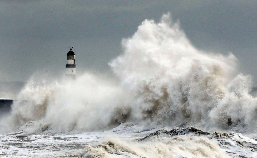 Waves at Seaham Harbour