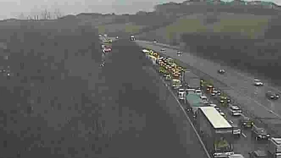 Queues at junction 35 M4