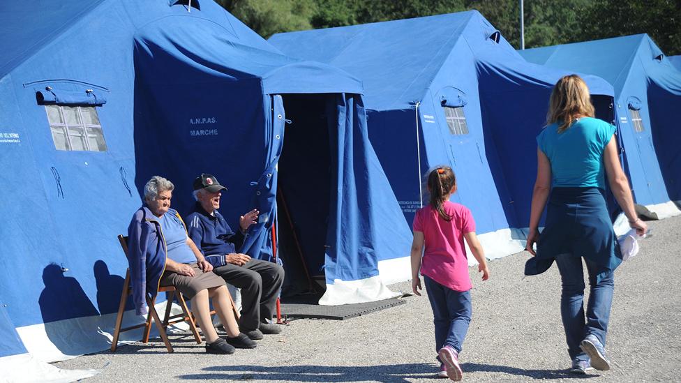 Tents in a temporary camp in Pescara del Tronto, 25 Aug 16