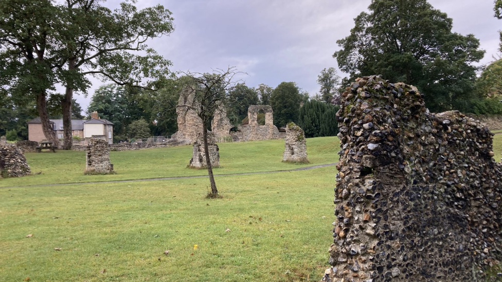 The ruins at Abbey Gardens