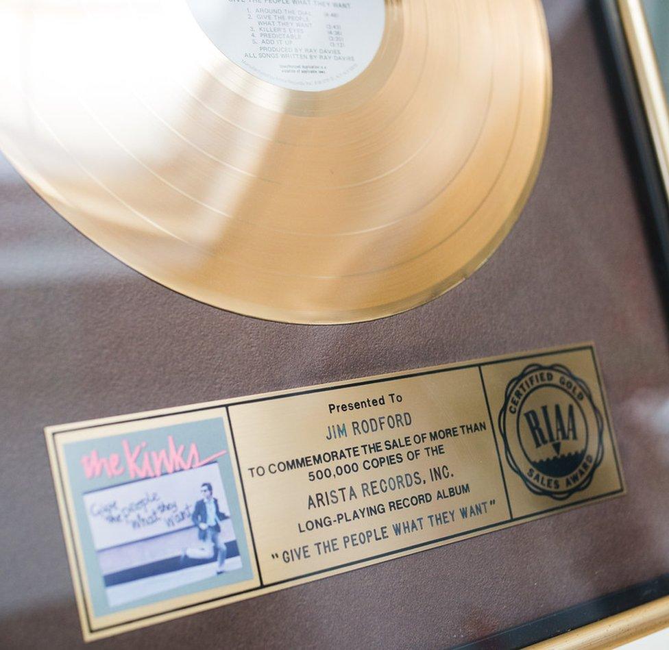 Gold disc