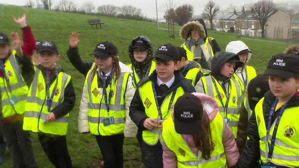 Students from Drake Primary Academy School and Keyham Barton Catholic Primary School