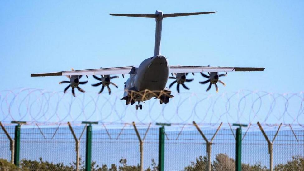Британця звинувачують у шпигунстві на базі RAF на Кіпрі на користь Ірану