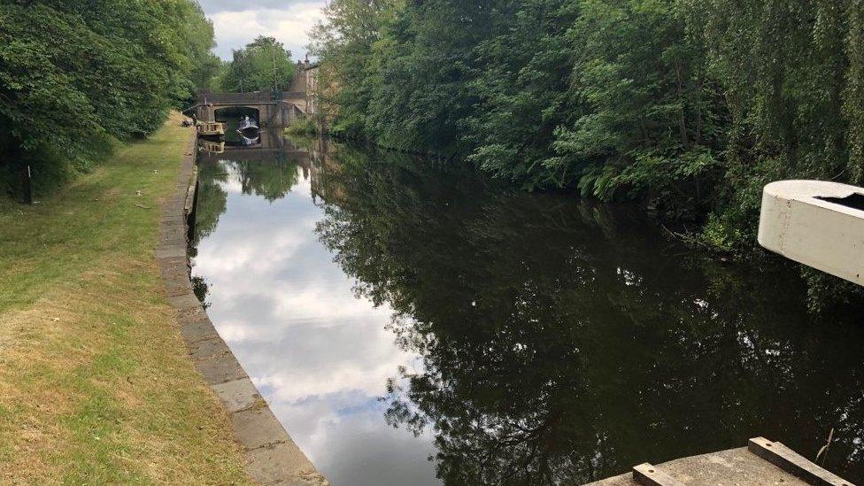 Cooper Bridge, Huddersfield