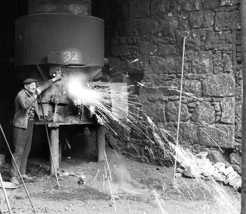 Barry, Henry and Cook foundry in Aberdeen in 1971