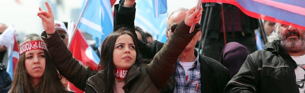 Supporters of the Nationalist Movement Party (MHP) at a "Yes" rally last week