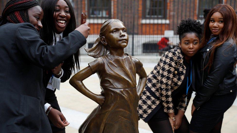 Fearless Girl statue