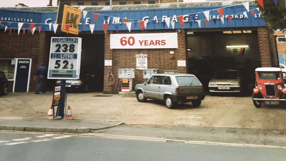 Castle Hill Garage